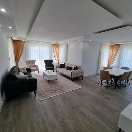 Ξενοδοχείο με διαμερίσματα River Park Lara *