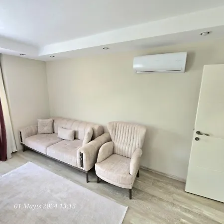 Ξενοδοχείο με διαμερίσματα River Park Lara